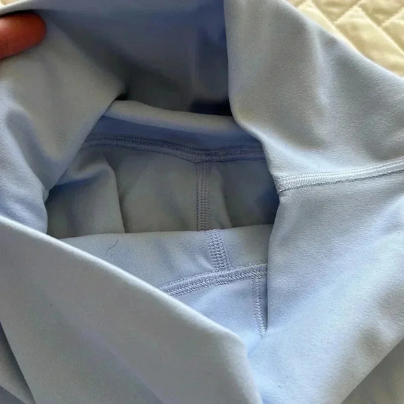 Lululemon - Picture 3 of 6